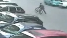 AWESOME: Chinese Man Throws Bicycle at Thieves